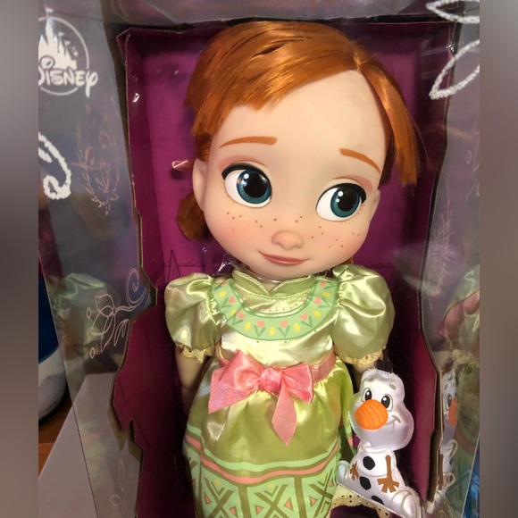 Disney Animators Collection Elsa and Anna Dolls - Picture 5 of 5